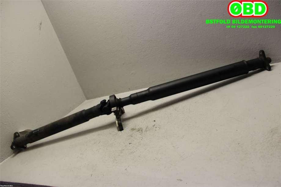 Mellomaksel til BMW 7-Serie 2009-2015 (F01/F02/F03/F04) (F01/F02/F03/F04) (BMW|26107614658|)