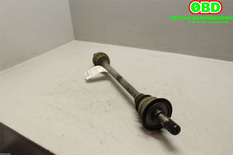 Drivaksel høyre bak til BMW 7-Serie 2009-2015 (F01/F02/F03/F04) (F01/F02/F03/F04) (BMW|33207566074||7566074)