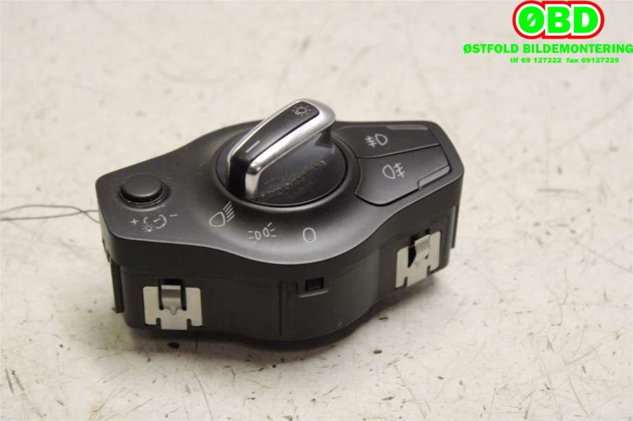 Bryter lys til Audi A4 2007-2014 (Type IV) (B8) (B8) (AUDI|8K0941531AR|)