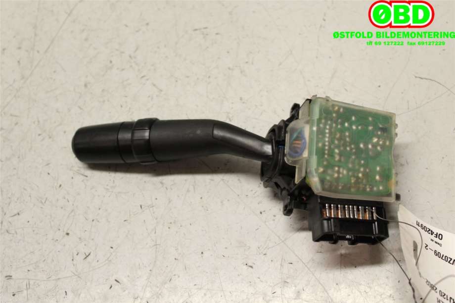 Bryter lys til Toyota Land Cruiser 120 2002-2009  (TOYOTA|8465260811|)