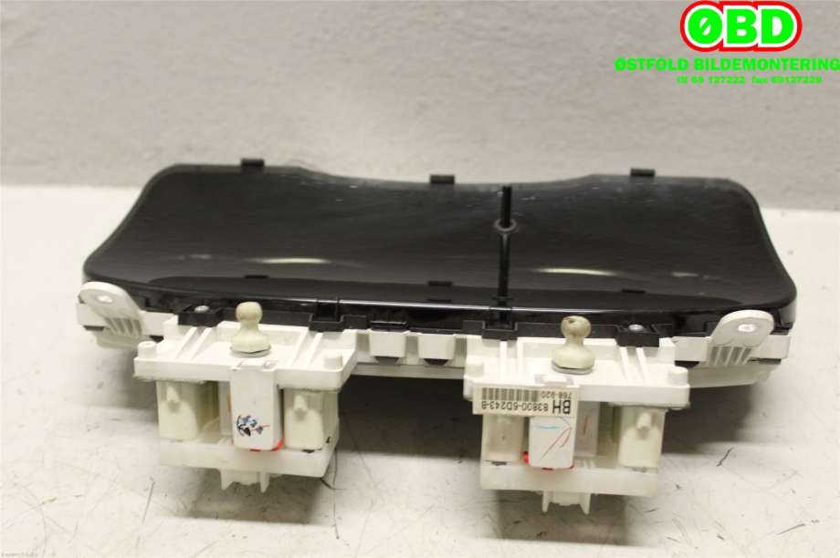 Instrumentpanel til Toyota Land Cruiser 120 2002-2009  (TOYOTA|838006D243|)