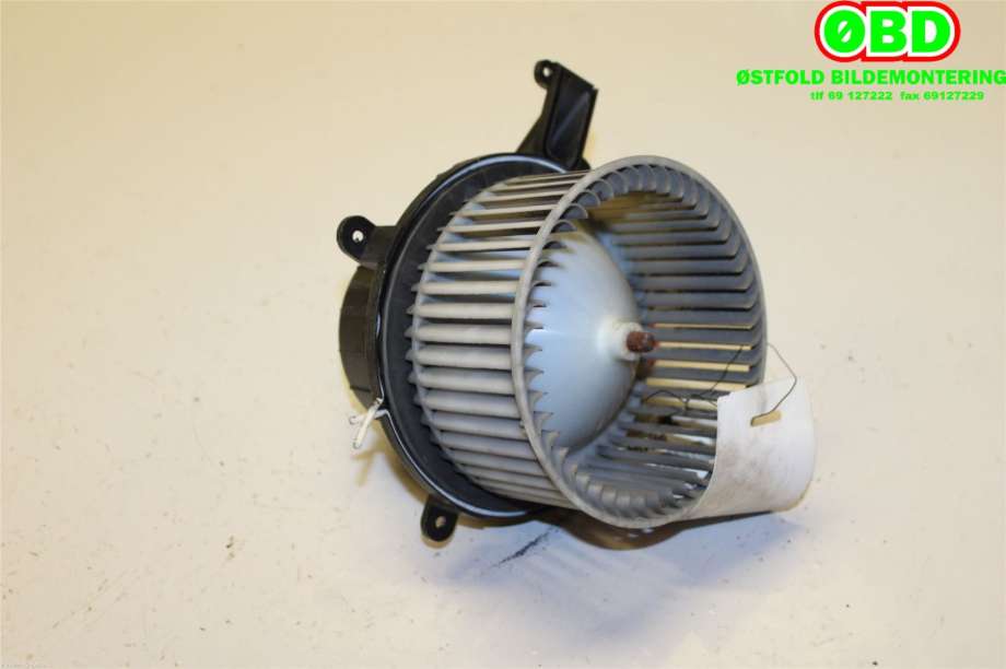 Varmeapparat motor til Mercedes Vito 2014-->> (W447) (W447) (MERCEDES|A 000 830 47 01|)