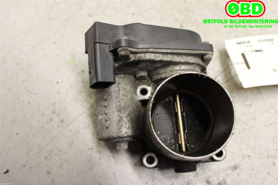 Spjeldhus til VW Passat 2005-2010 (B6) (B6) (VOLKSWAGEN|03C 133 062 C|03C 133 062 T|03C133062C)