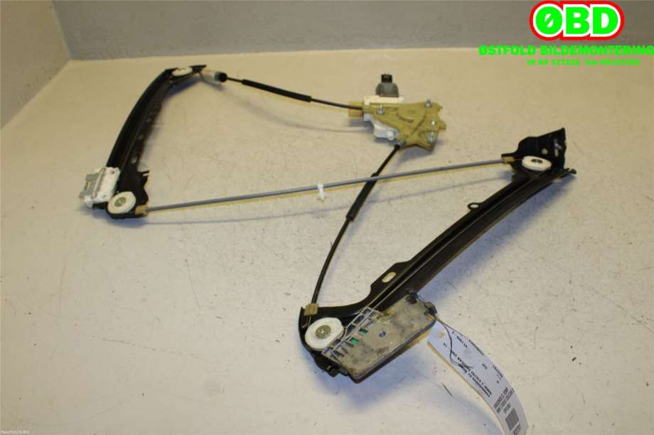 Ruteheis høyre foran til BMW 3-Serie 2005-2011 (E90/E91/E92/E93) (E90/E91/E92/E93) (BMW|51 33 7 193 456|67 62 7 189 232|)