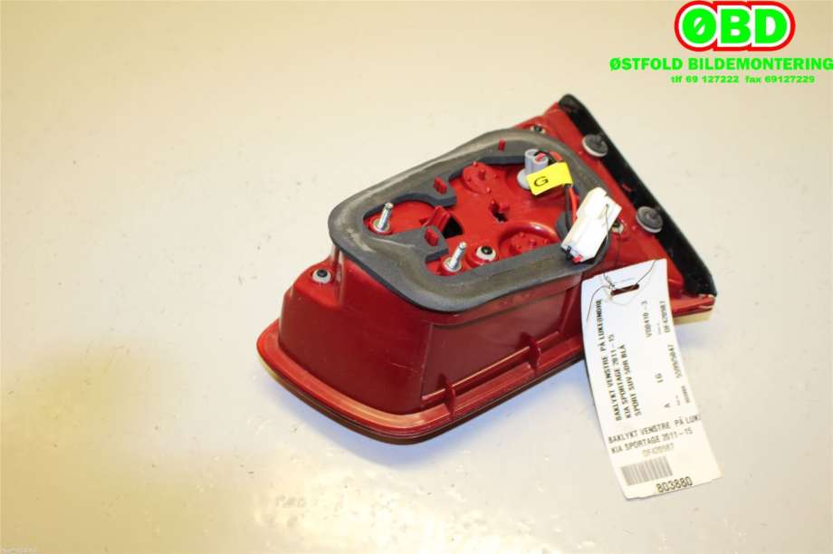 Baklykt venstre indre til Kia Sportage 2010-2016 (Type III)  (KIA|924053W010|)