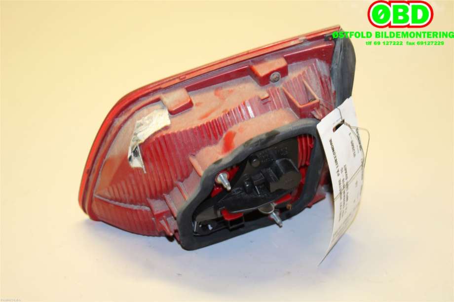 Baklykt venstre indre til VW Touran 2010-2015 (Type I, Fase 3)  (VOLKSWAGEN|1T0 945 093||1T0945093)
