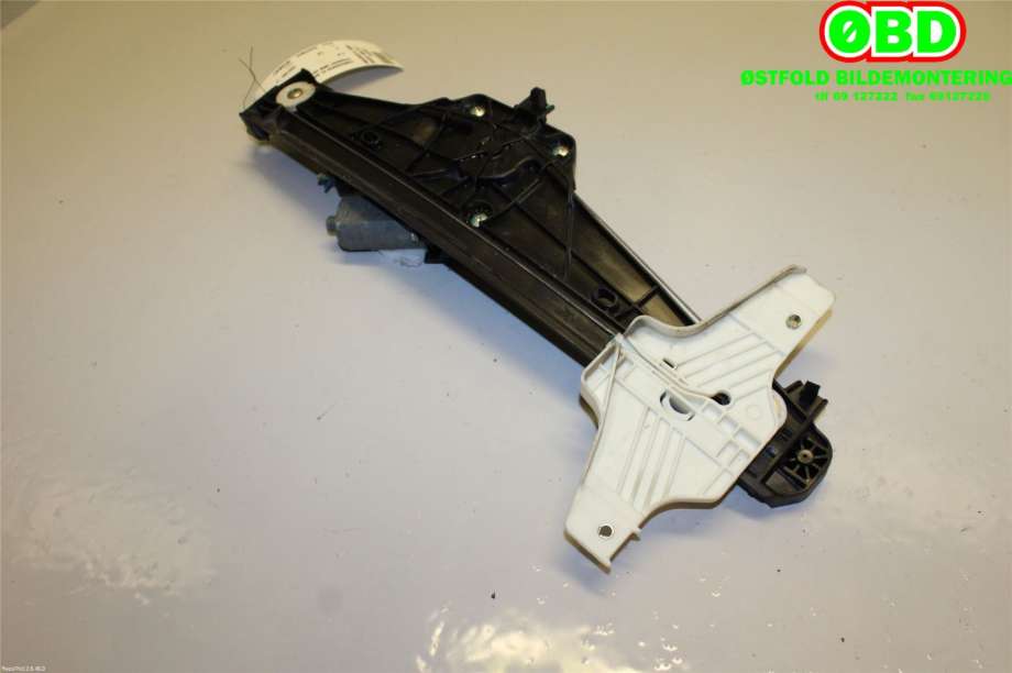 Ruteheis venstre bak til Peugeot 5008 2017-->> (Type II)  (PEUGEOT|9812643180|9830389180|)