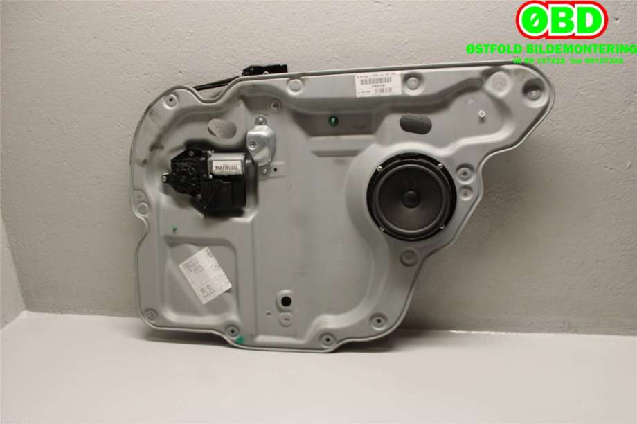 Ruteheis høyre bak til VW Touran 2010-2015 (Type I, Fase 3) (VOLKSWAGEN|1T0 839 462 P|)