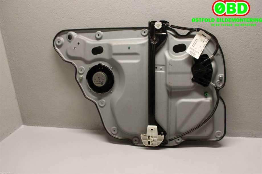 Ruteheis høyre bak til VW Touran 2010-2015 (Type I, Fase 3) (VOLKSWAGEN|1T0 839 462 P|)