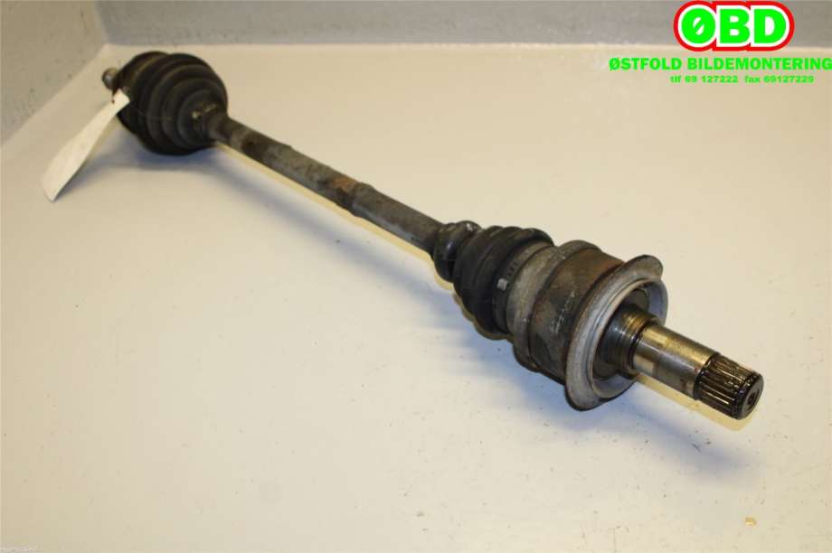 Drivaksel høyre bak til Mercedes Vito/Viano 2004-2010 (Fase 1) (W639) (W639) (MERCEDES|A 639 350 07 10|A 639 350 16 10|)