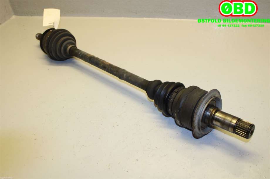 Drivaksel venstre bak til Mercedes Vito/Viano 2004-2010 (Fase 1) (W639) (W639) (MERCEDES|A 639 350 07 10|A 639 350 16 10|)