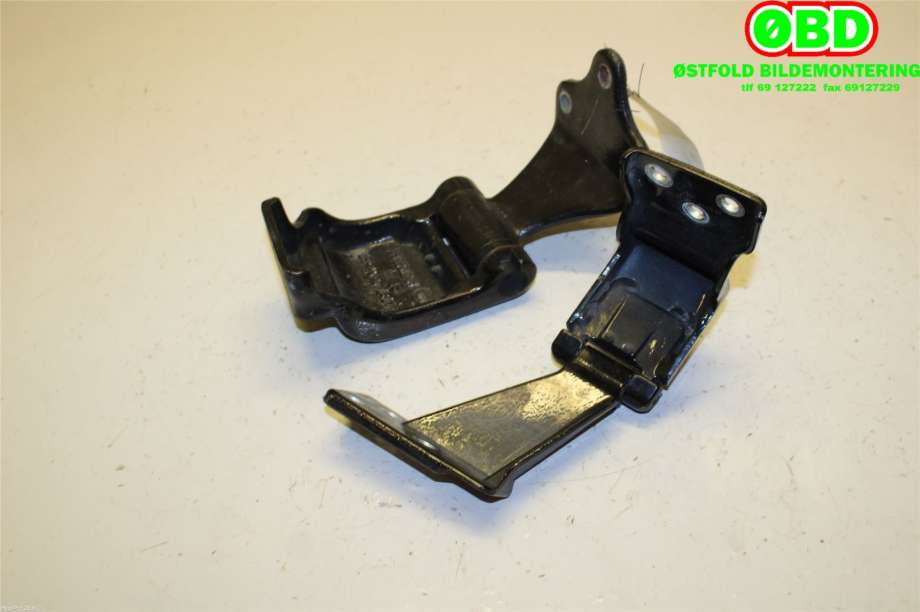 Hengsler til Mercedes Vito 2014-->> (W447) (W447) (MERCEDES||4477400137)