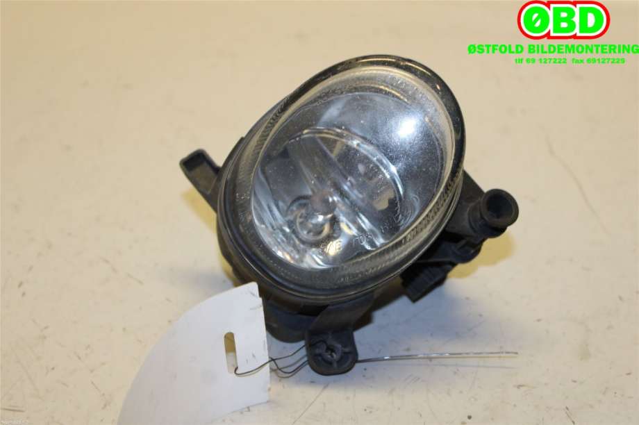 Tåkelykt høyre foran til Audi A4 2007-2014 (Type IV) (B8) (B8) (AUDI|8T0 941 700|8T0 941 700 E|8T0941700)
