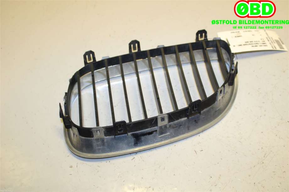 Grill høyre til BMW 5-Serie 2003-2010 (E60/E61) (E60/E61) (BMW|51 13 7 027 062|)