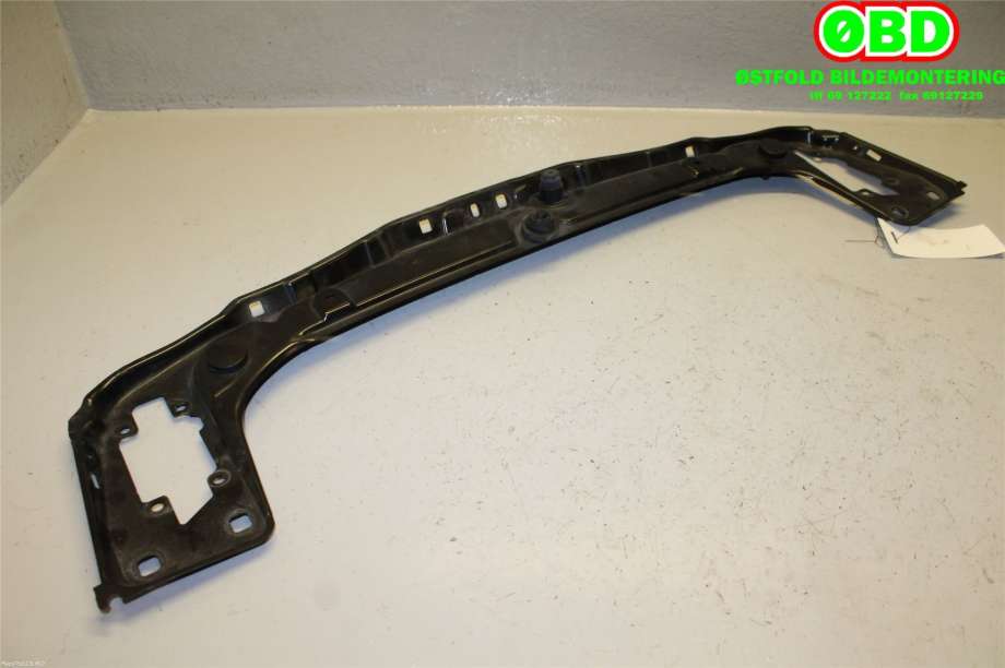 Frontplate øvre til BMW 2-Serie 2014-2021 (F22/F23) (F22/F23) (BMW|51 64 7 245 786|)