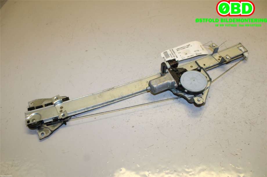 Ruteheis høyre foran til Mitsubishi Pajero 2007-2016 (Type IV, Fase 1)  (MITSUBISHI|5713A162|MR989947|)