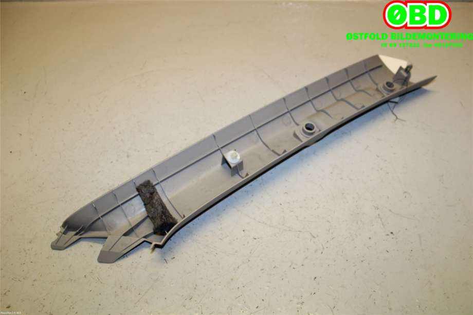 Innredning diverse til Mitsubishi Pajero 2007-2016 (Type IV, Fase 1)  (MITSUBISHI|7210A093HA|)