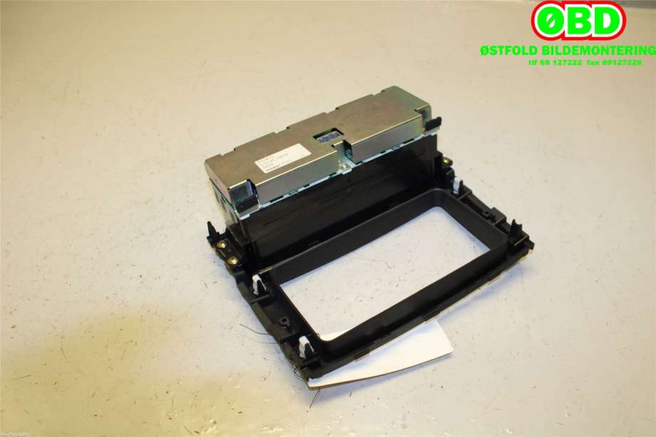 Multimedia display (MCU - Media Controller Unit) til Mitsubishi Pajero 2007-2016 (Type IV, Fase 1)  (MITSUBISHI|8750A042|)