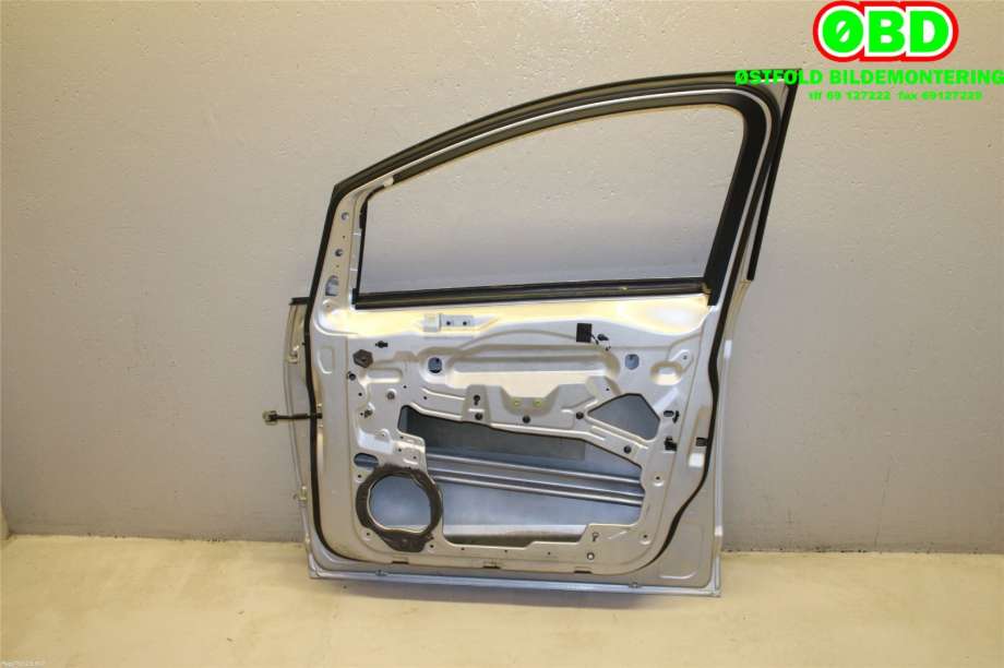 Dør høyre foran til Ford C-Max 2010-2015 (Type II, Fase 1)  (FORD|1928067|)
