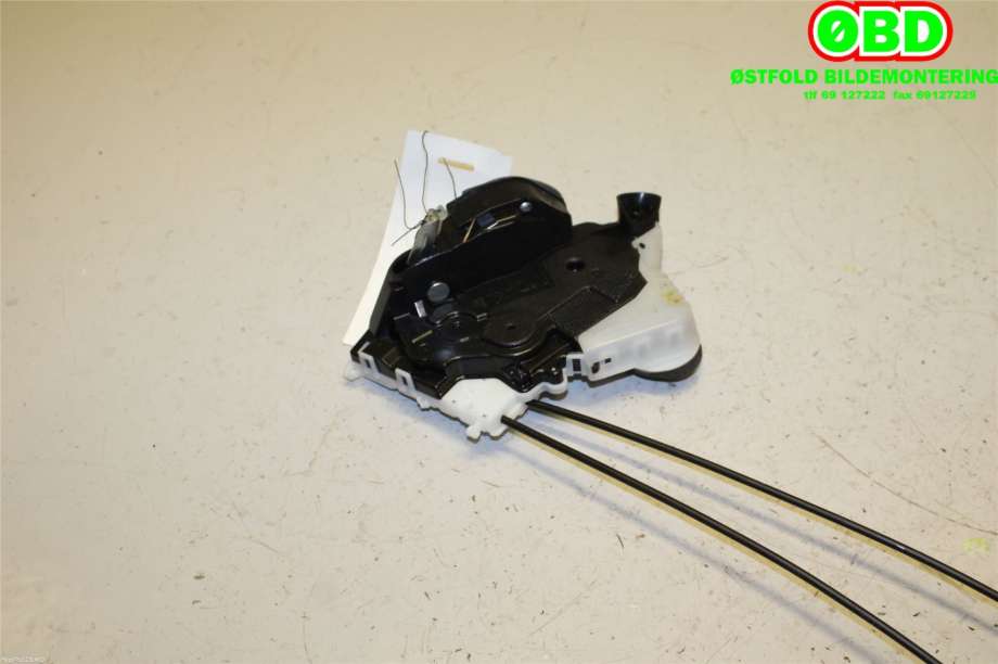 Låsekasse høyre foran til Toyota Yaris 2012-2014 (Type III, Fase 1)  (TOYOTA|690300D320|)