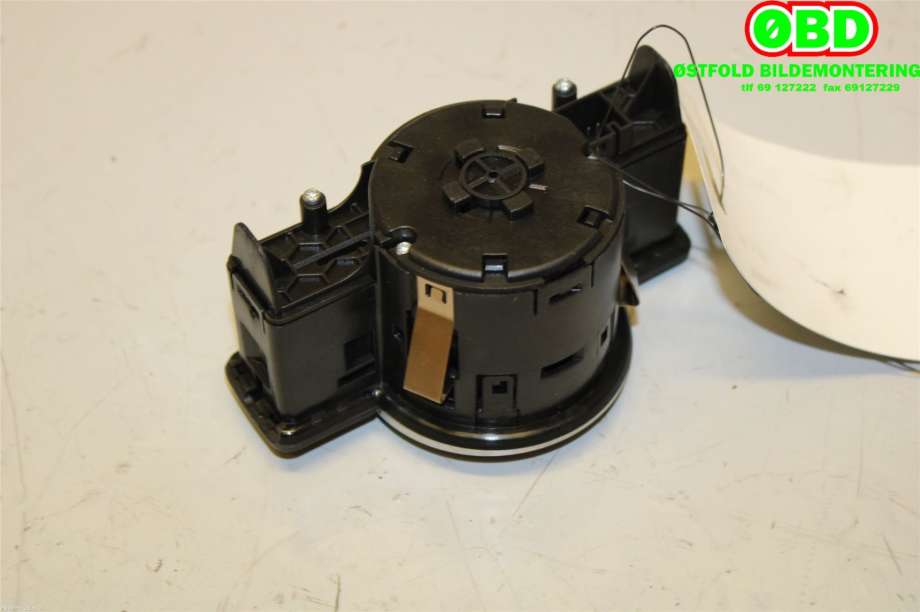 Bryter lys til Mercedes CLS 2011-2017 (C218) (C218) (MERCEDES|A 212 905 05 51|)
