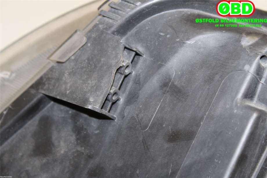 Frontlykt høyre xenon til Audi A6 2005-2008 (Type III, Fase 1) (C6) (C6) (AUDI|4F0 941 030 AK|4F0 941 030 FF|)