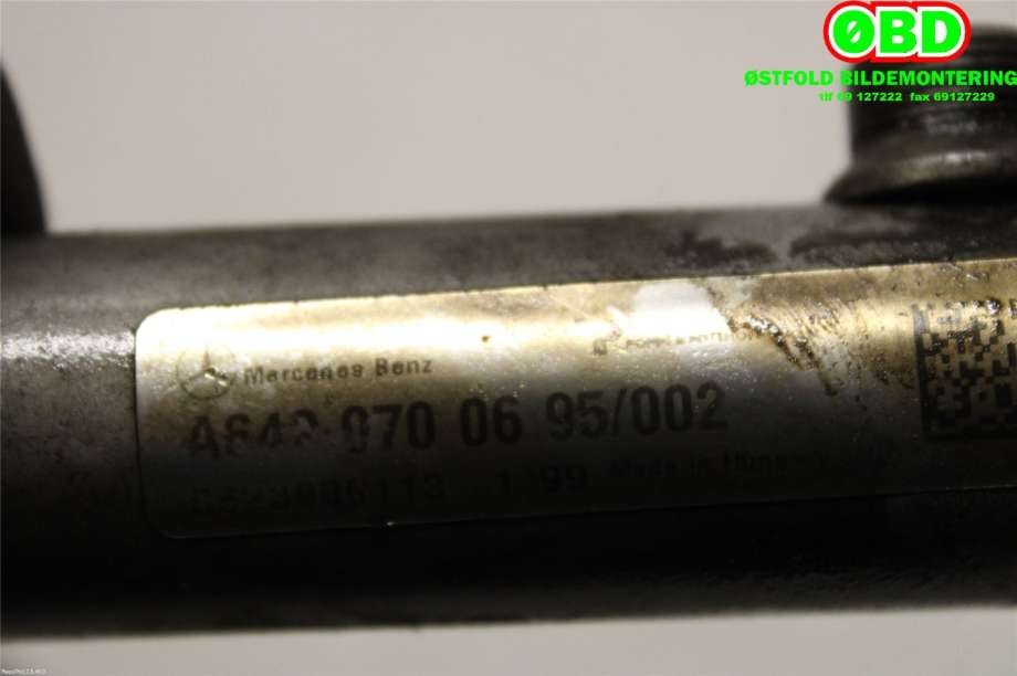 Dyseskinne (fuelrail) til Mercedes GL 2006-2012 (X164) (X164) (MERCEDES|A 642 070 26 95|A 642 070 25 95|)
