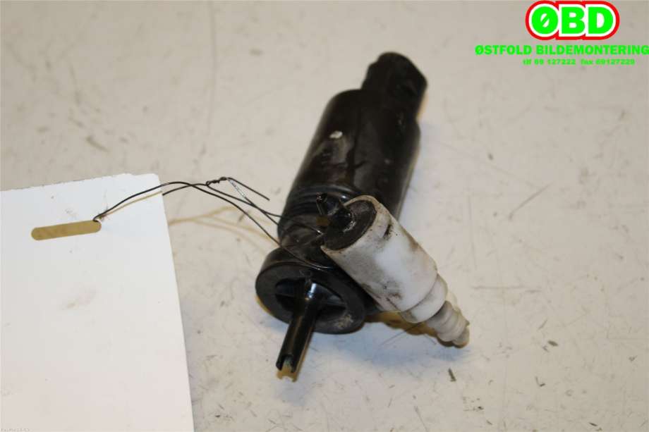 Spylerpumpe foran til Mercedes GL 2006-2012 (X164) (X164) (MERCEDES|A 164 869 04 21|)
