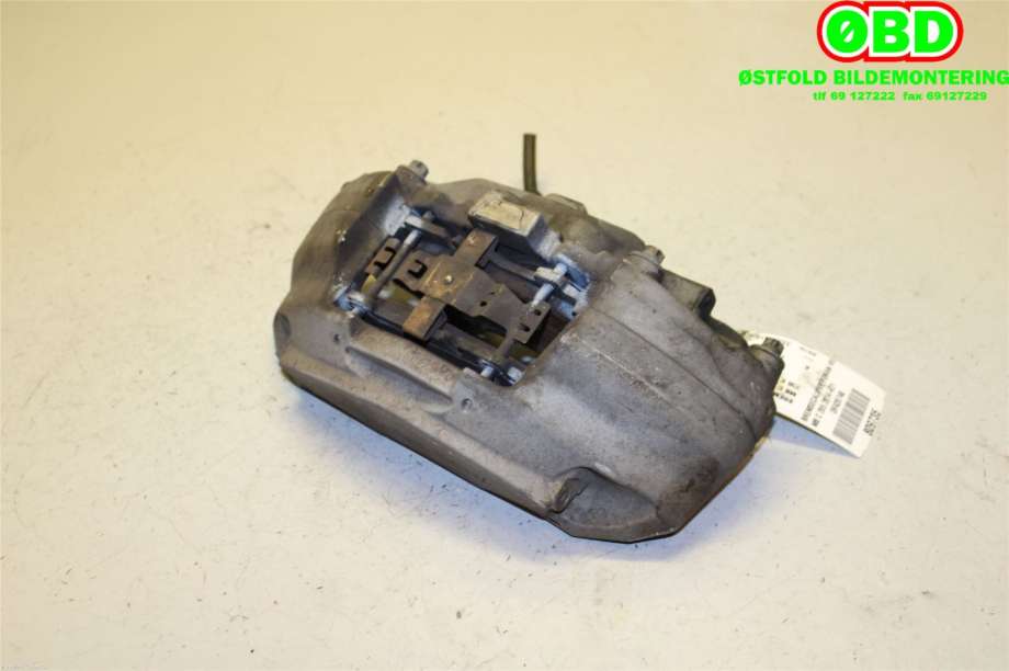 Bremsecaliper venstre foran til Mercedes C-Klasse 2014-2018 (Fase 1) (W205) (W205) (MERCEDES|A 011 421 97 98|)