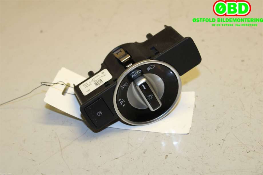 Bryter lys til Mercedes CLA 2013-2019 (C117) (C117) (MERCEDES|A 212 905 05 51|)
