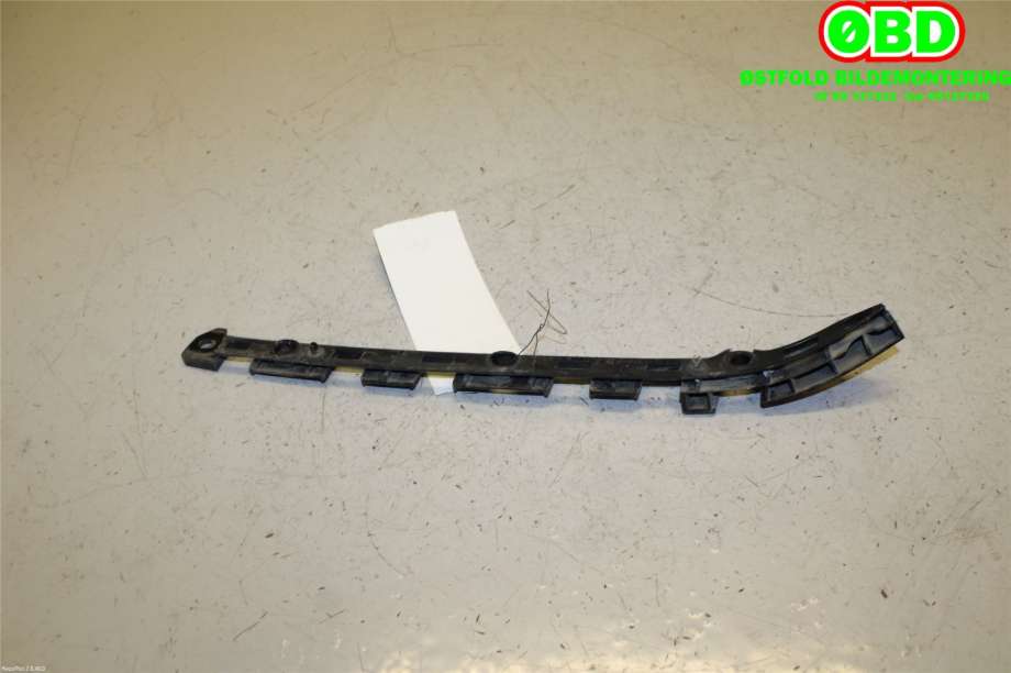 Diverse deler til Mercedes CLA 2013-2019 (C117) (C117) (MERCEDES|A 117 885 03 21|)