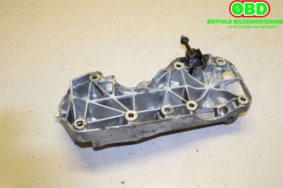 Dynamobrakett til BMW 5-Serie 2010-2017 (F10/F11) (F10/F11) (BMW|11 16 8 506 863||11168506863)
