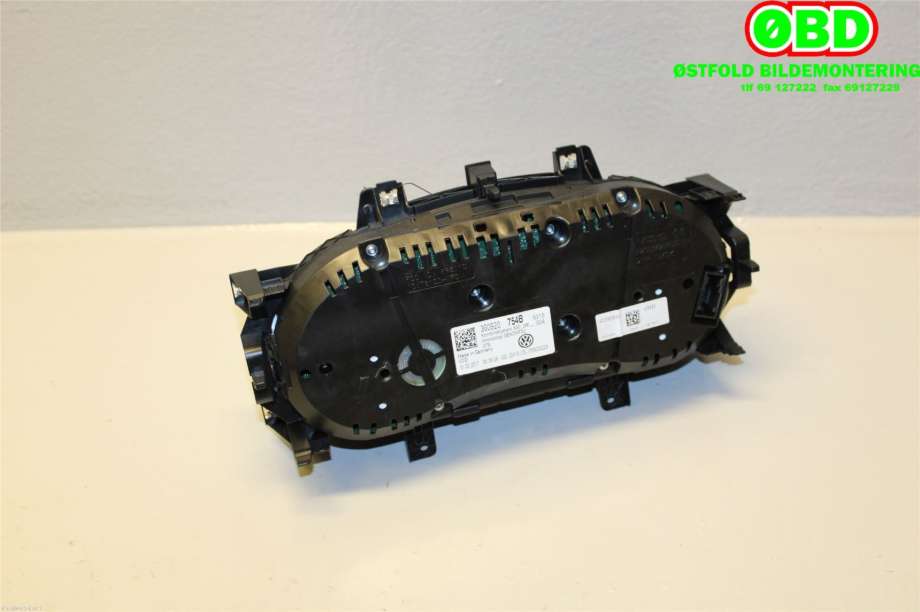 Instrumentpanel til VW Passat 2015-2019 (Fase 1) (B8) (B8) (VOLKSWAGEN|3G0 920 754 B||3G0920754B)