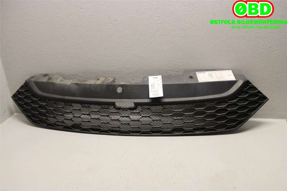 Grill til Iveco Daily 2014-->> (Type VI) (IVECO||5801587018)
