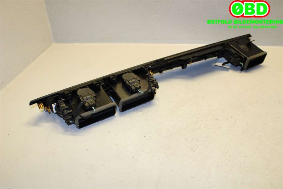 Diverse deler til XPeng P7 2021-->>  (Xpeng  P7||6010530ED2)