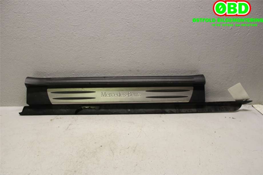 Innredning diverse til Mercedes SLK 2005-2011 (R171) (R171) (MERCEDES|A 171 680 02 35|)