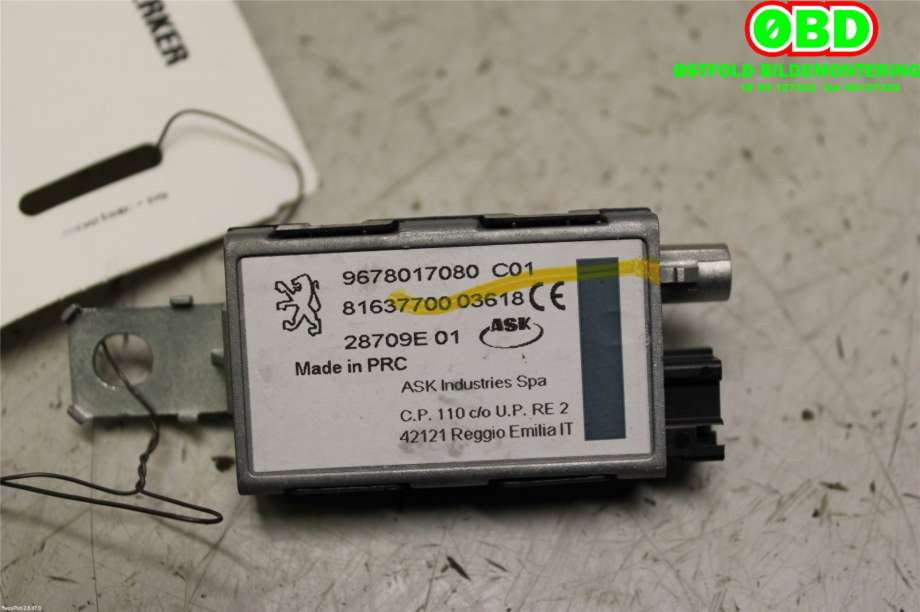 Antenne forsterker til Peugeot 3008 2016-->> (Type II)  (PEUGEOT|9678017080|)