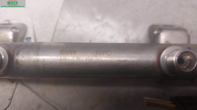 Dyseskinne (fuelrail) til BMW 3-Serie 2005-2011 (E90/E91/E92/E93) (E90/E91/E92/E93) (BMW|13 53 7 562 474|)