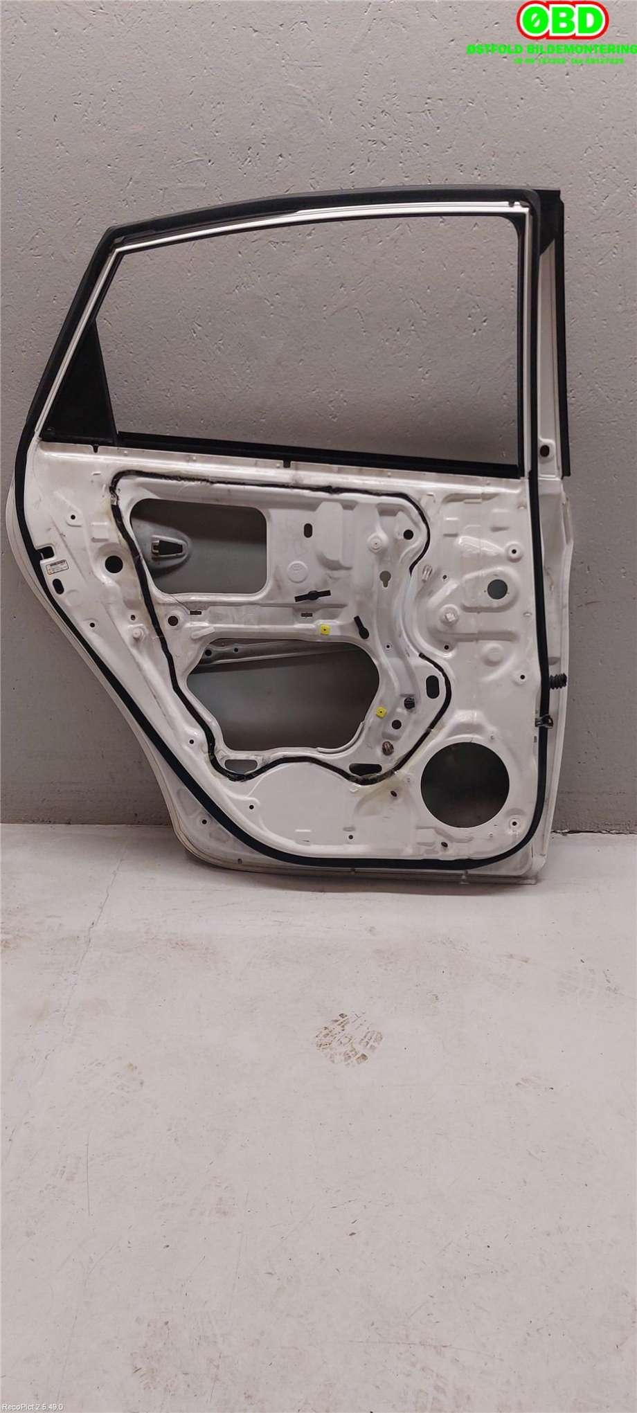 Dør venstre bak til Toyota Prius 2009-2016 (Type III) (COMBI) (COMBI) (TOYOTA|6700447080|)