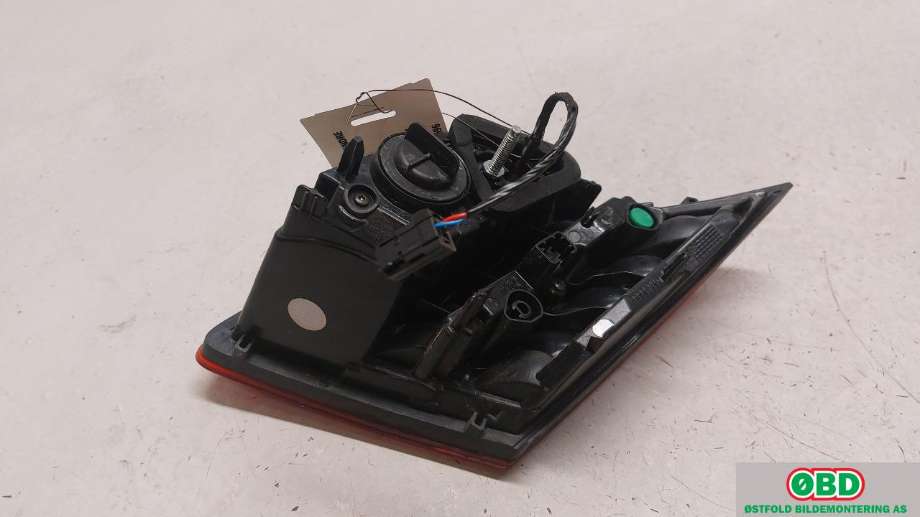 Baklykt venstre indre til Peugeot 308 2013-2021 (Type II)  (PEUGEOT|96 778 183 80||9677818380)