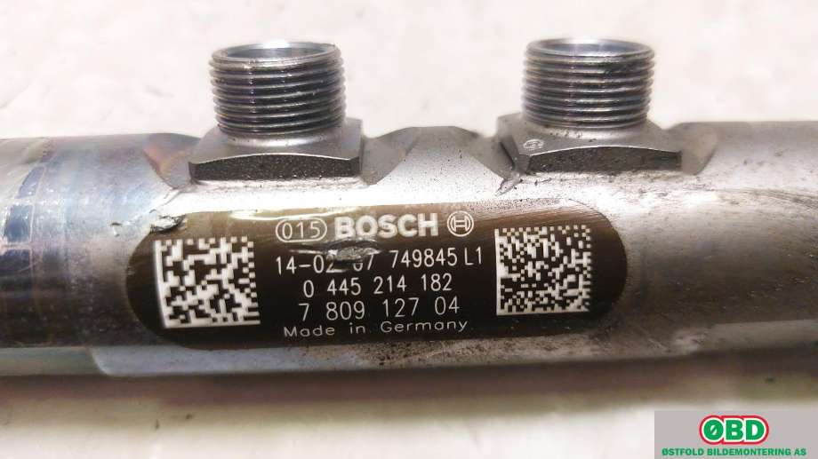 Dyseskinne (fuelrail) til BMW 1-Serie 2011-2015 (Fase 1) (F20/F21) (F20/F21) (BMW|13 53 7 809 127|0445214182|7809127)