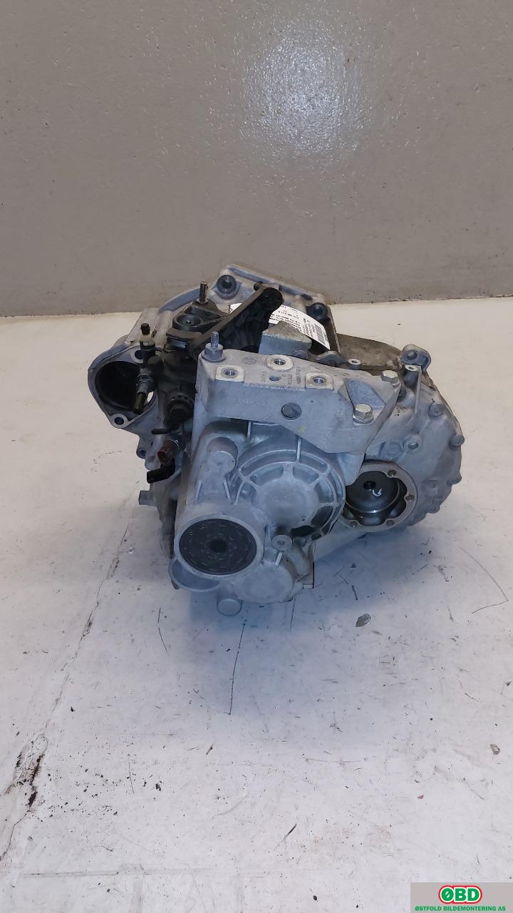 Girkasse manuell 6-trinn til VW Caddy 2015-2020 (Type III, Fase 3)  (VOLKSWAGEN|02Q 300 051 S|02Q 300 057 K|)