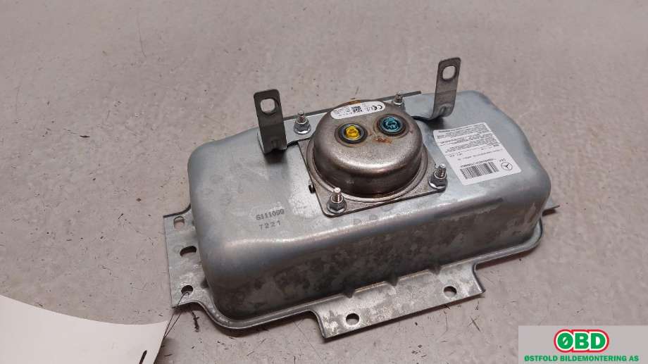 Airbag passasjer til Mercedes GLE 2015-2018 (Fase 2) (W166) (W166) (MERCEDES|A 166 860 24 02||1668602402)