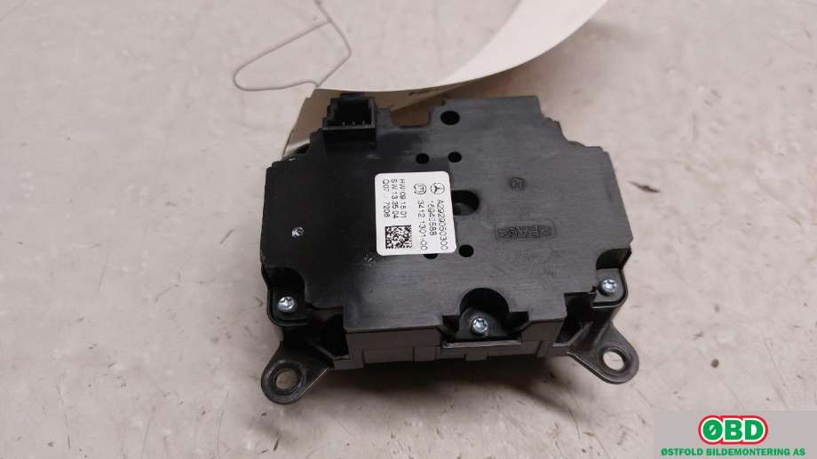 Bryter diverse til Mercedes GLE 2015-2018 (Fase 2) (W166) (W166) (MERCEDES|A 292 905 03 00||2929050300)