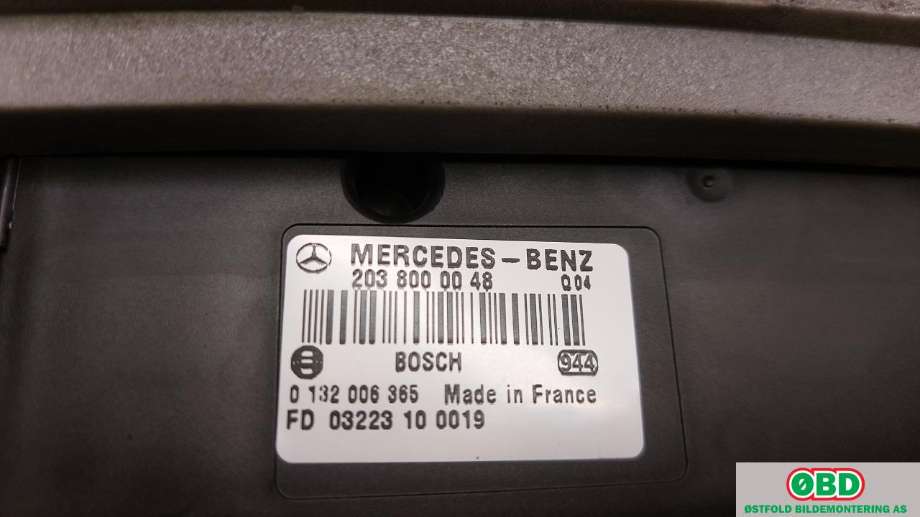 Sentrallås pumpe til Mercedes E-Klasse 2002-2006 (Fase 1) (W211) (W211) (MERCEDES|A 203 800 00 48|A 000 800 25 48|2038000048)