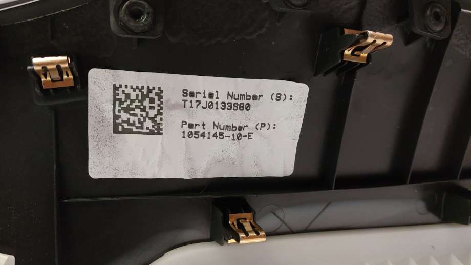 Dashbord til Tesla Model X 2016-->>  (TESLA|105414510E|)