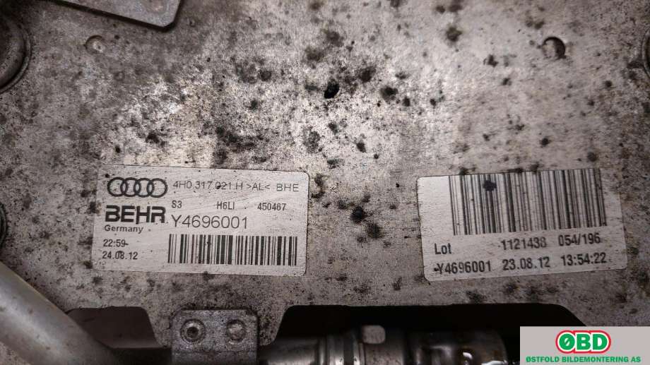 Oljekjøler til Audi A8 2010-2013 (Type III, Fase 1)  (AUDI|4H0 317 021 H|4H0 317 021 R|4H0317021H)