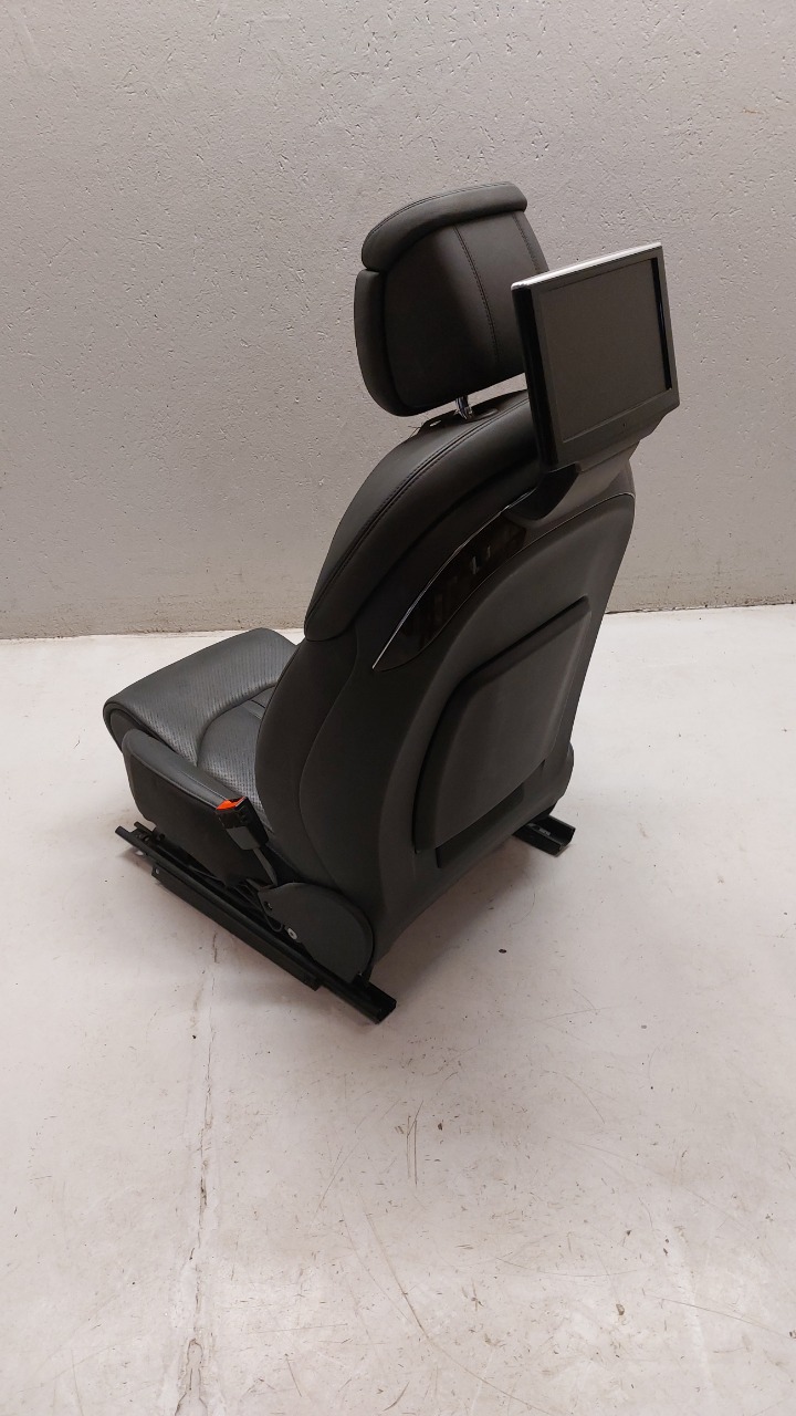Sete foran høyre til Audi A8 2010-2013 (Type III, Fase 1) (AUDI|)