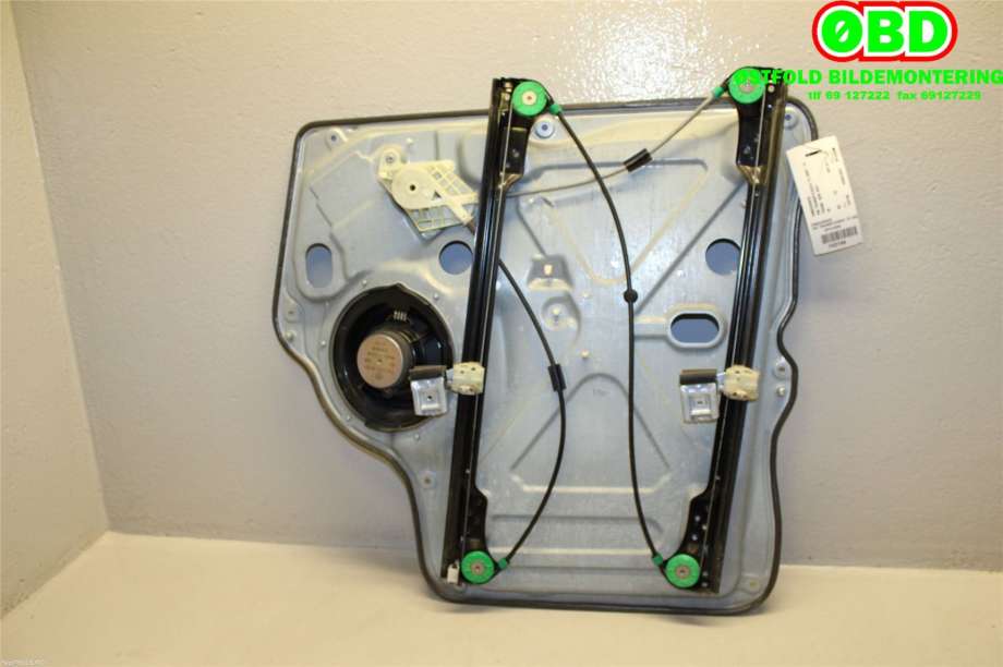 Ruteheis til VW Transporter / Caravelle 2009-2015 (Fase 2) (T5) (T5) (VOLKSWAGEN|7E0 837 753 D|7E0 837 753 E|)