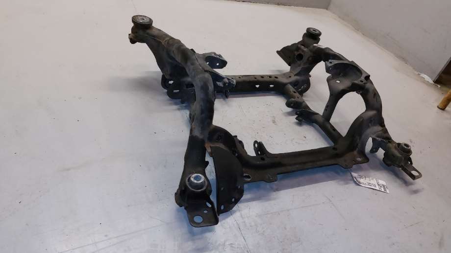 Travers foran hoved til Mercedes ML 2011-2015 (Fase 1) (W166) (W166) (MERCEDES|A 166 330 08 00|)